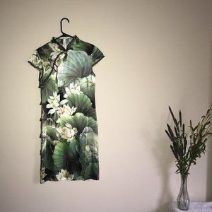 Chinese Cheongsam, Lotus Style, Size M ， Microelasticity